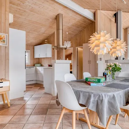 Holiday home Gunborg - 2-5km From The Sea By Interhome Blokhus