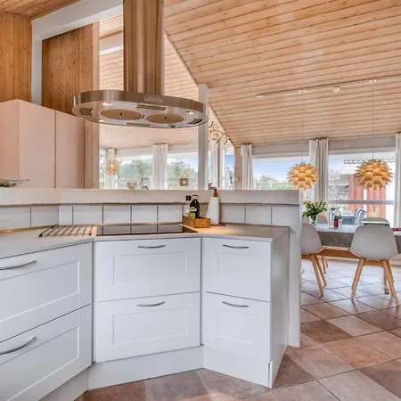Holiday home Gunborg - 2-5km From The Sea By Interhome Blokhus