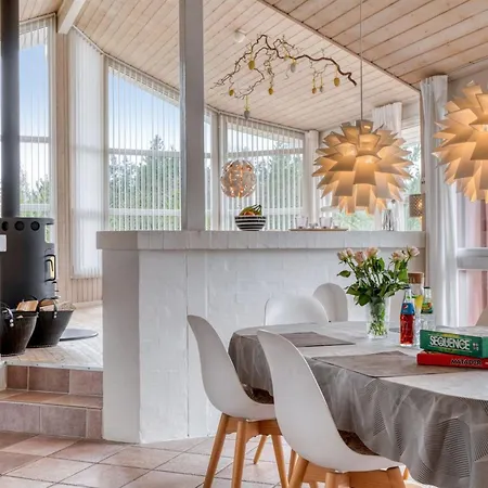 Gunborg - 2-5km From The Sea By Interhome Nyaraló *